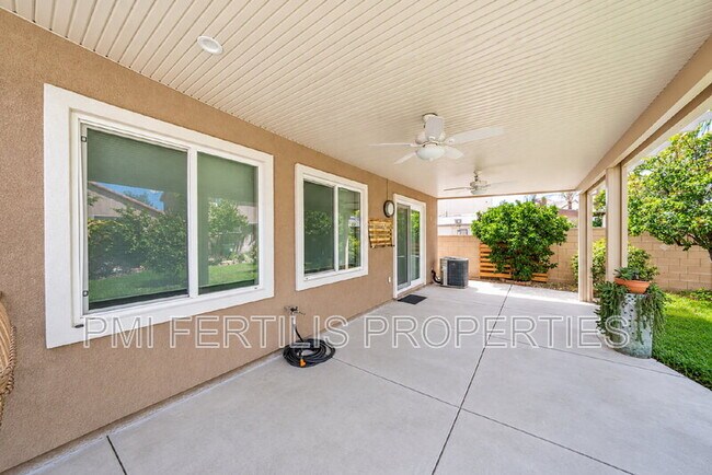 Building Photo - 12494 Breeze Ln