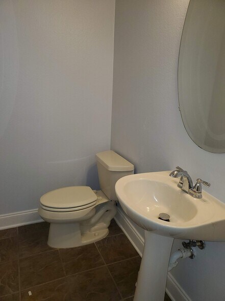 Building Photo - 4062 Markham Pl