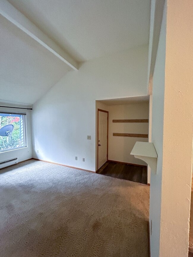 Building Photo - Renton Highlands 1 Bed 1 Bath Condo for Lease!