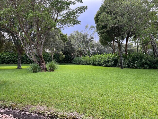 Building Photo - 9774 Isles Cay Dr