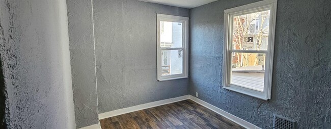 Building Photo - 732 Boggs Ave