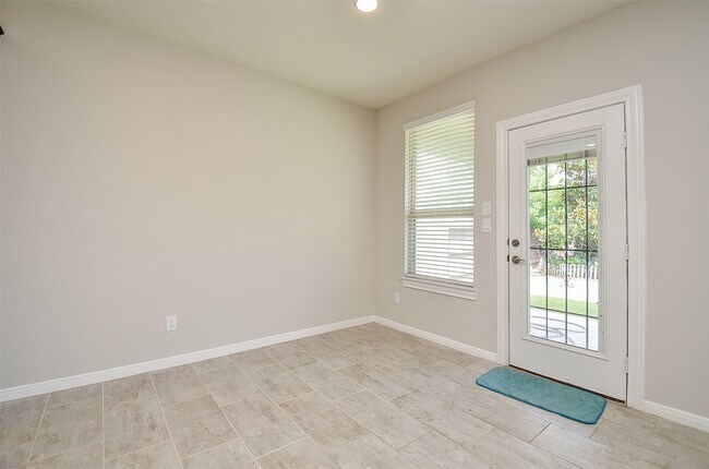 Building Photo - 24918 Meadowthorn Crest Ln