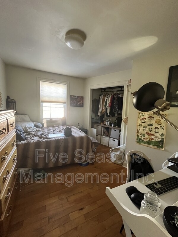 Building Photo - 85 Manhattan Dr