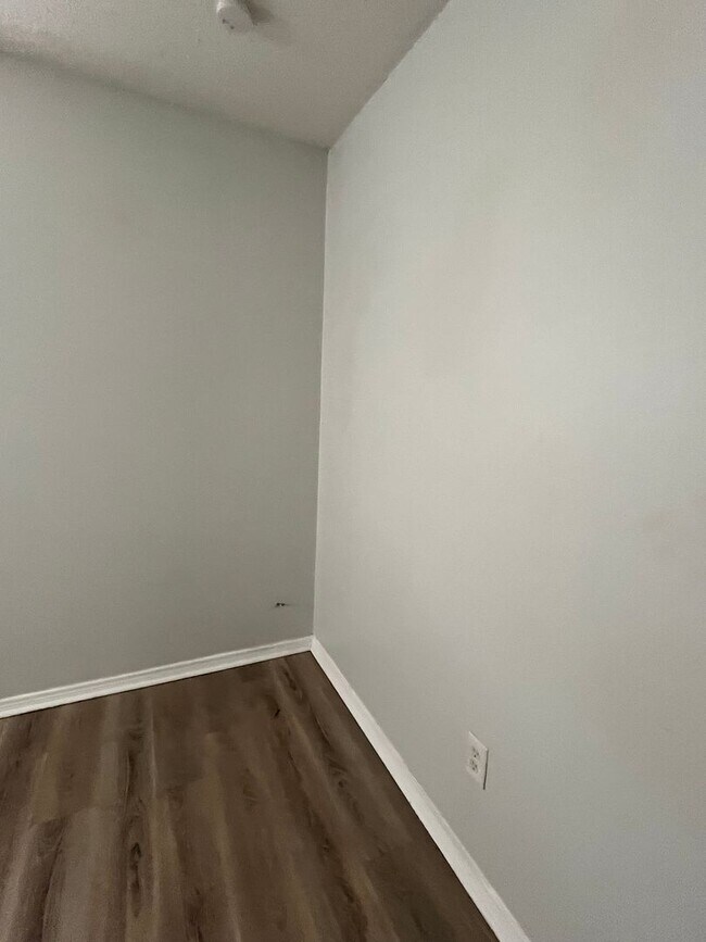 Building Photo - 1618 58th St