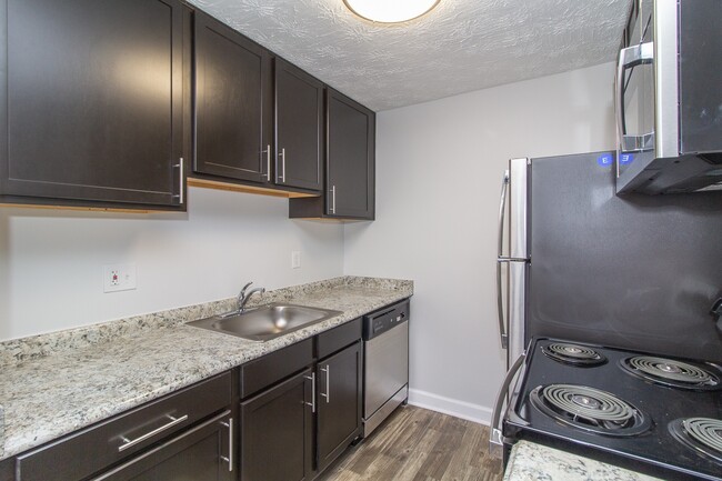 Building Photo - Twin Pines