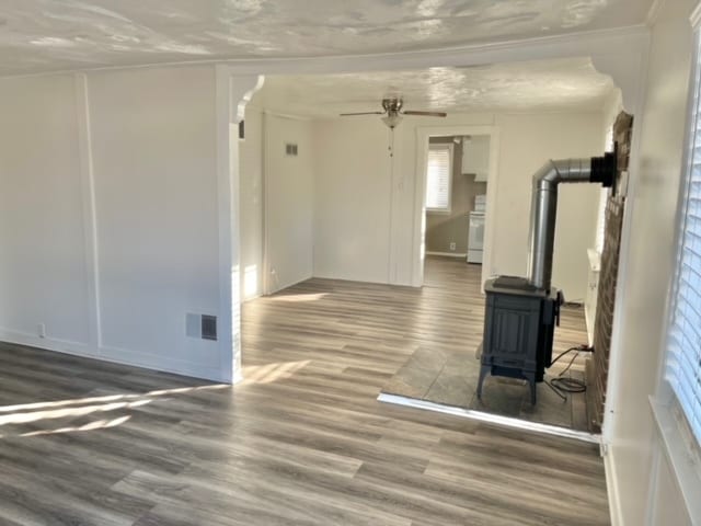 Building Photo - 133 W House