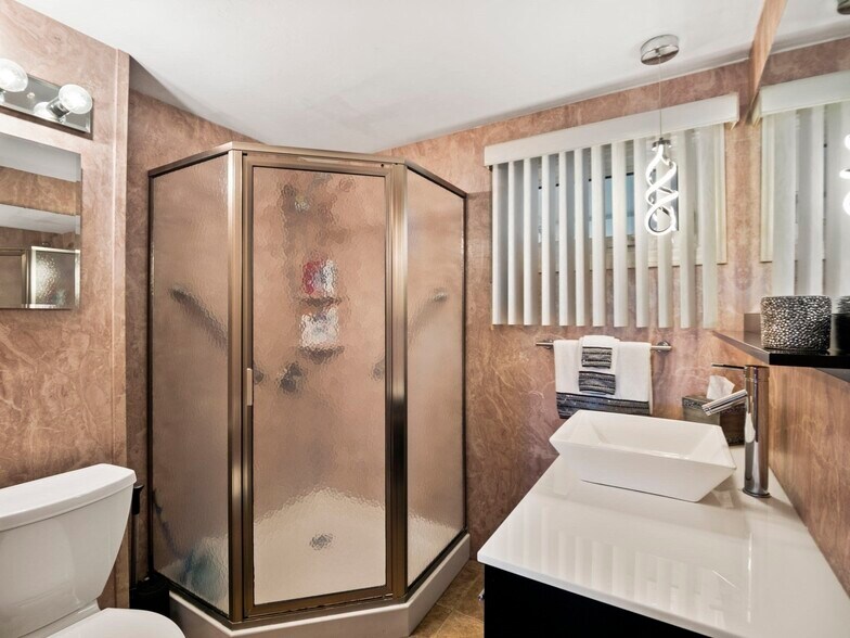 Building Photo - 73 Ridge Rd