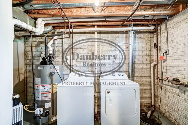 Building Photo - 3571 Turret Green Dr