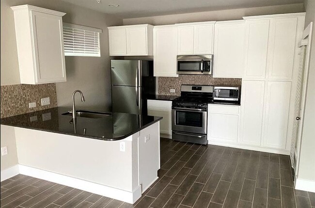 Building Photo - 7501 Pantherpaw St