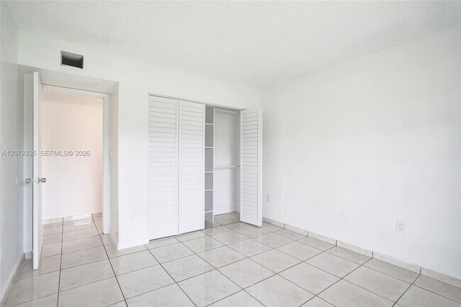 Building Photo - 5700 SW 127th Ave