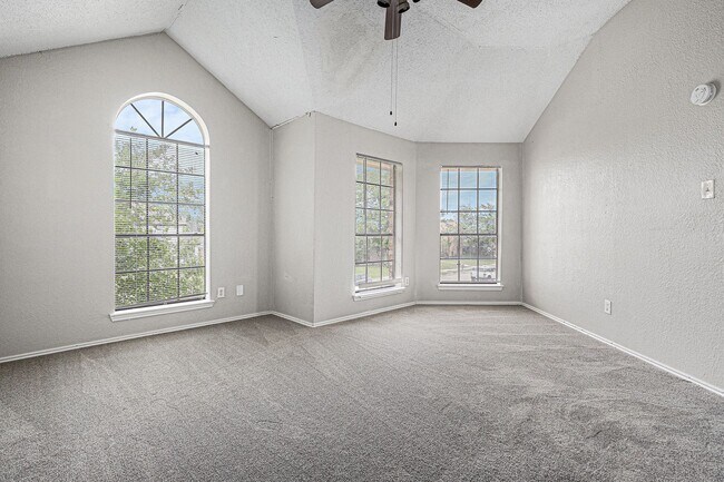 Building Photo - Beuatiful Home in Dallas County