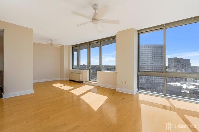 Building Photo - 1 Spring St