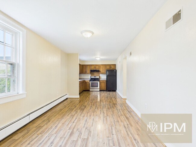 Building Photo - 44 N Main St