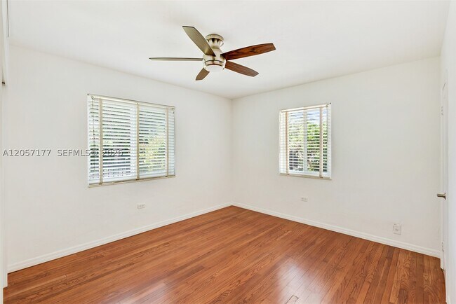 Building Photo - 2240 SW 24th St