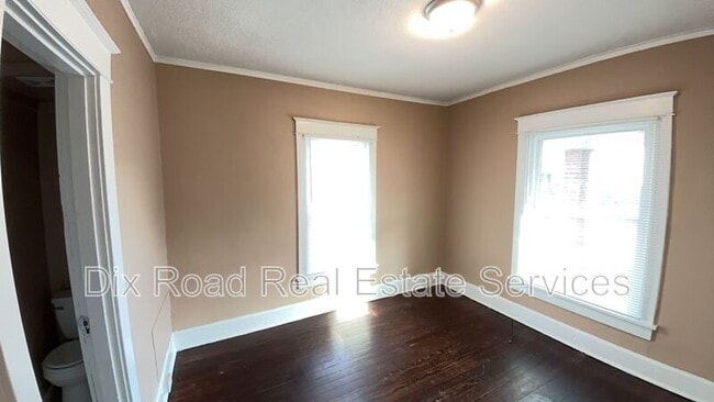 Building Photo - 2107 Queen Ave