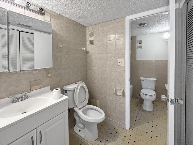 Building Photo - 7604 Abbey Ln