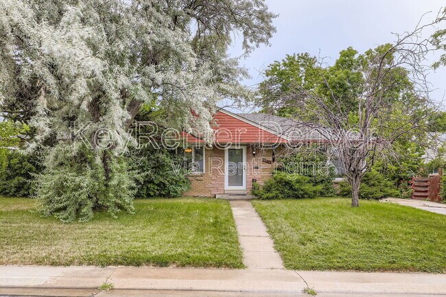 Primary Photo - 8410 W 3rd Pl