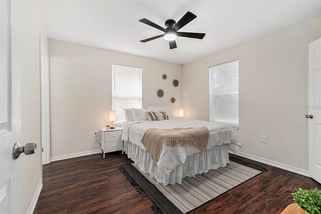 Building Photo - 3704 Carroway St