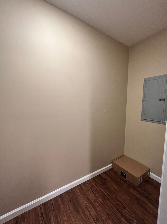 Building Photo - Jefferson Commons Apartments