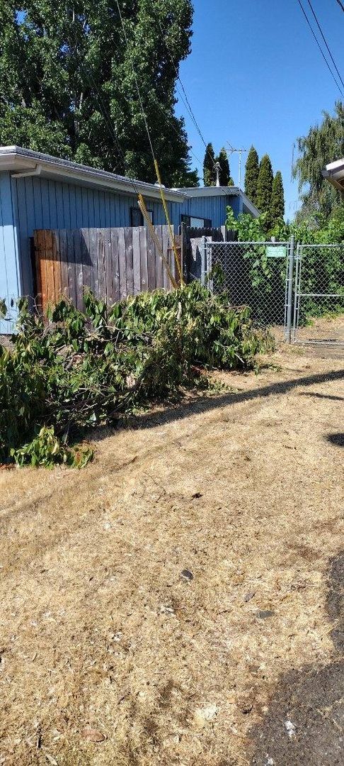 Building Photo - 1496 NW Almira St