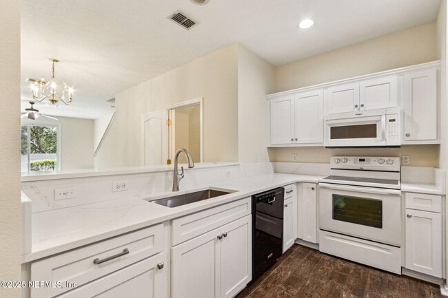 Building Photo - 6034 Bartram Village Dr