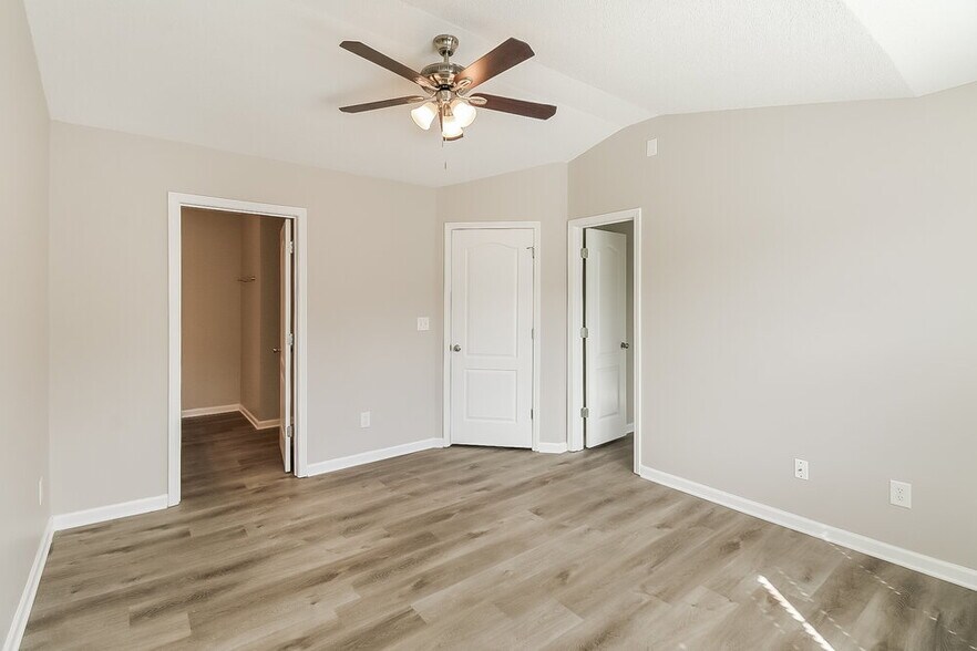 Building Photo - 2325 Bigwood Trail