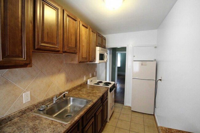 Building Photo - 4111 8th St
