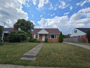 Building Photo - Charming 4 Bedroom, 2 Bathroom Home – Full...
