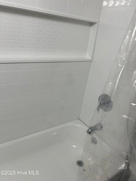 Building Photo - 178 Rosalyn Rd