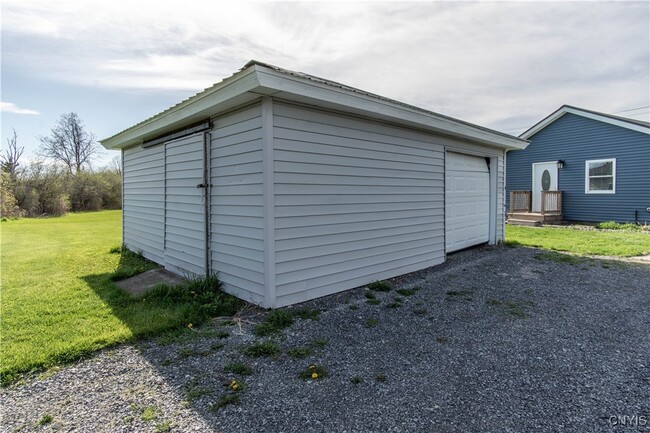 Building Photo - 14530 Dodge Ave