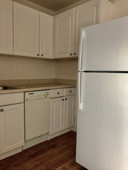 Building Photo - 3604 NE 73rd Pl