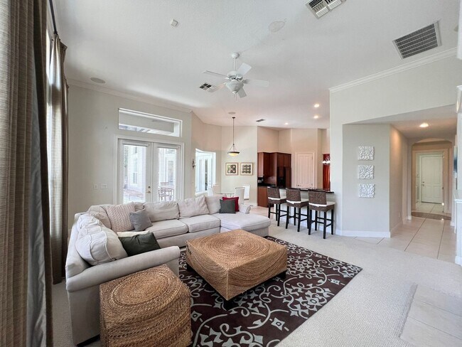 Building Photo - GORGEOUS SINGLE FAMILY HOME - PROPERTY  FU...