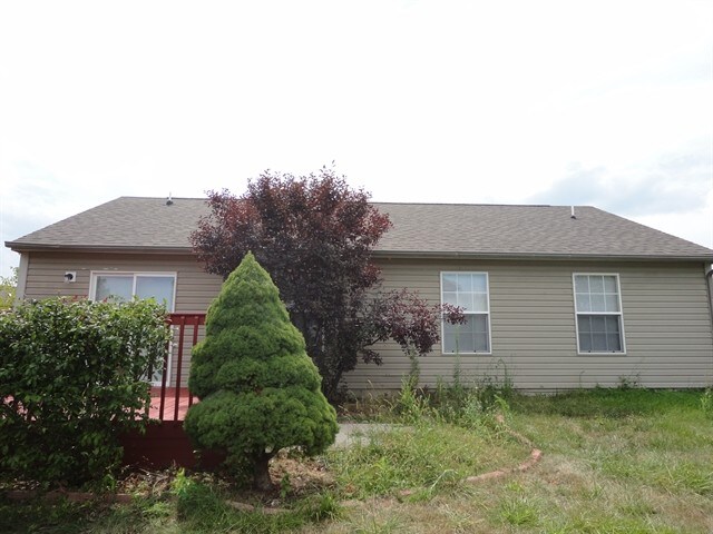 Building Photo - 6305 Blakeview Dr