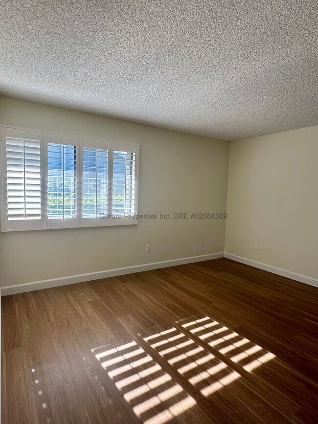 Building Photo - 55+ Huntington Beach Condo – Pools, Pickle...