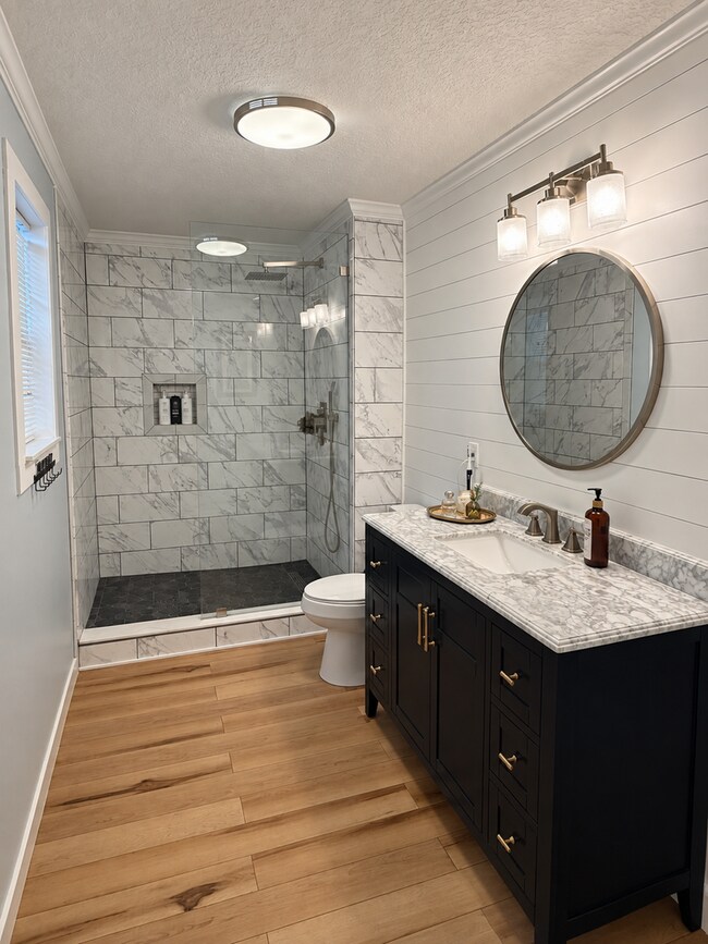 Building Photo - 663 Dallas Cir
