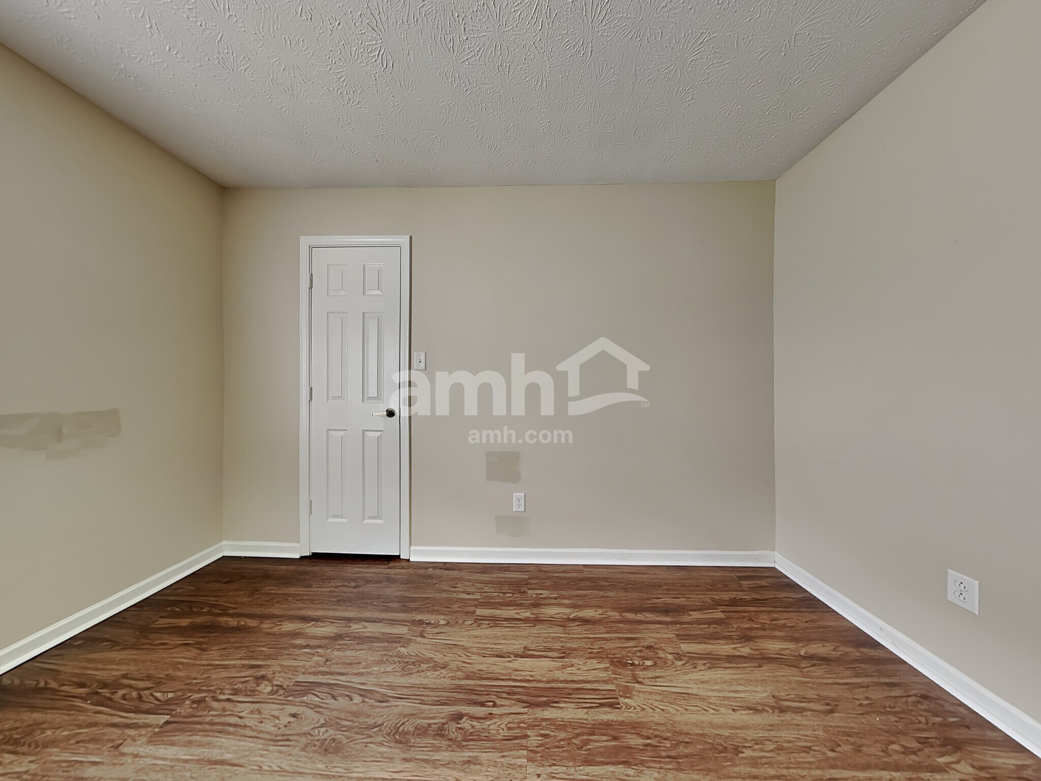 Building Photo - 408 N Shore Ct