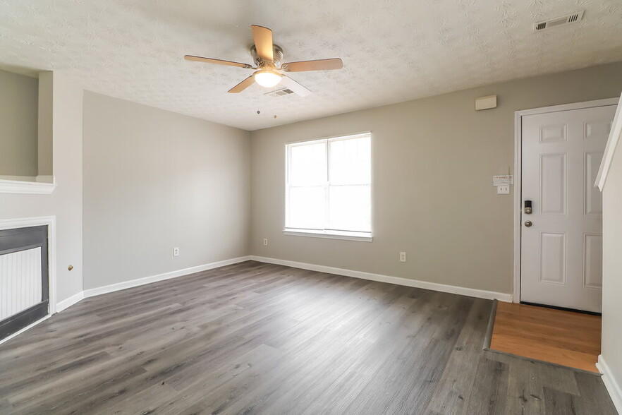 Building Photo - 3067 Fields Dr