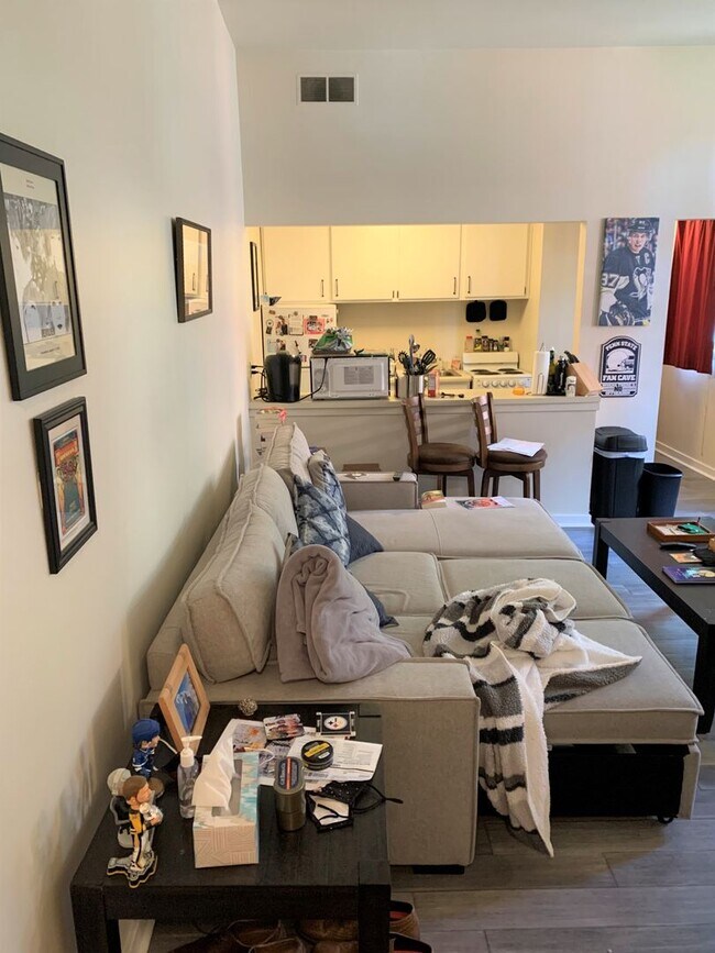 Building Photo - 6326 Marchand St