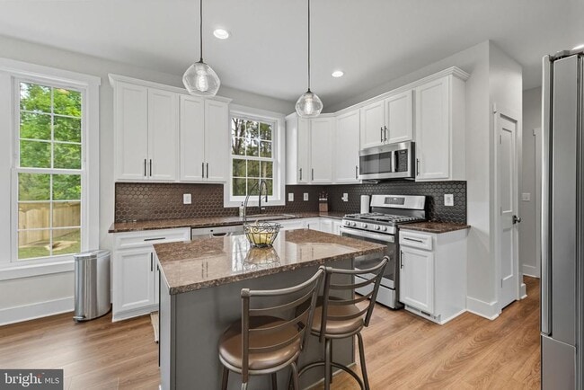 Building Photo - 8193 Major Watters Ct