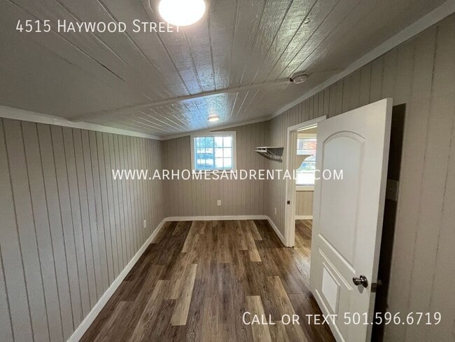 Building Photo - 4515 Haywood St