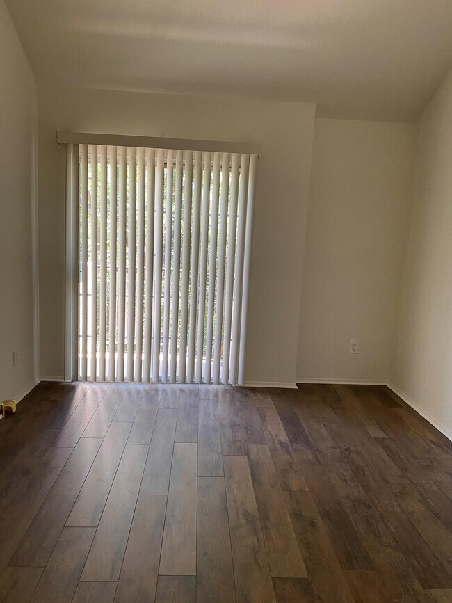 Building Photo - 24111 Del Monte Dr.