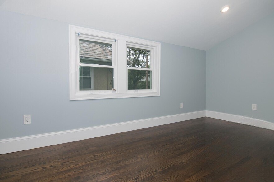 Building Photo - 183 Tremont St