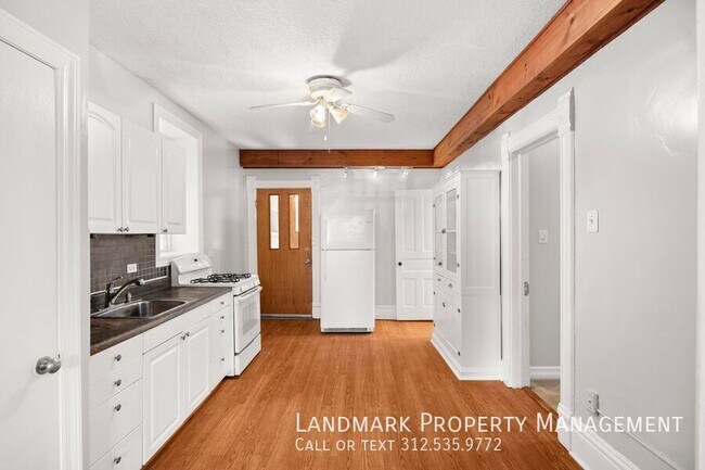 Building Photo - 1124 N Wolcott Ave