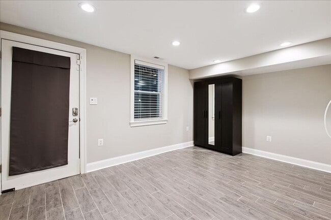 Building Photo - Modern 4BR Home w/ Fireplace, In-Law Suite...