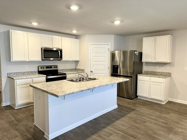 Building Photo - New rental in Brighton Oaks! Conveniently located off Hwy 231, this community conveniently close ...