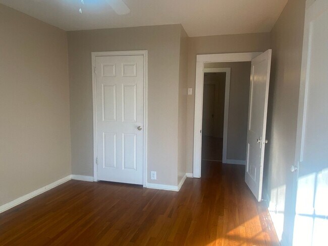 Building Photo - 3 BEDROOM, PLUS OFFICE, BELTON ISD