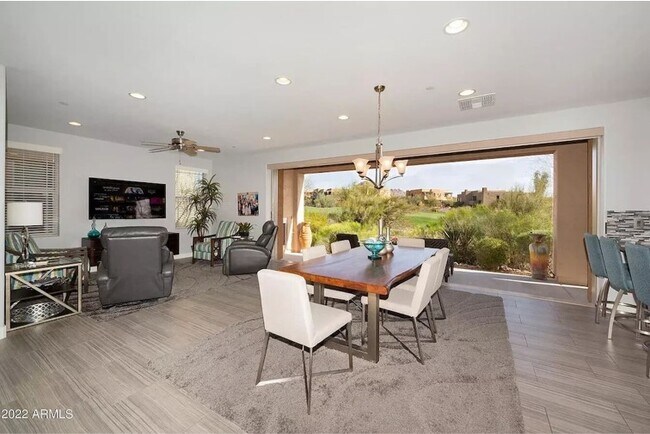 Building Photo - 10260 E White Feather Ln