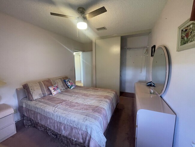 Building Photo - 5415 Verona Dr