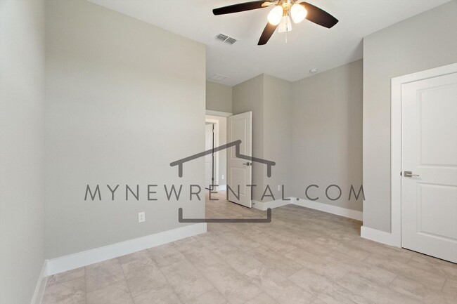 Building Photo - 2289 Logsdon St