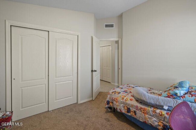 Building Photo - 3240 Bell Point Dr